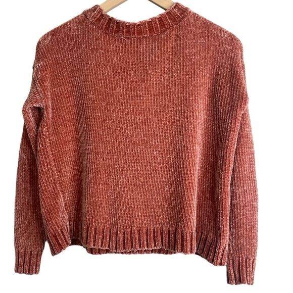 Aerie Women’s Cropped Chenille Sweater - Picture 3 of 3